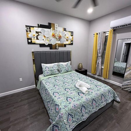 The Palm Suite Lehigh Acres Eksteriør bilde
