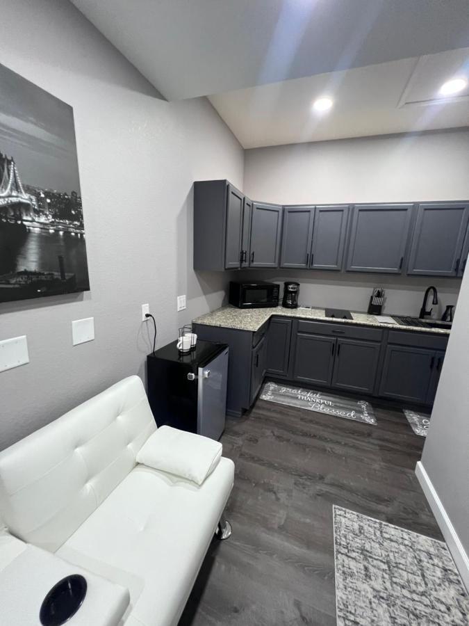 The Palm Suite Lehigh Acres Eksteriør bilde