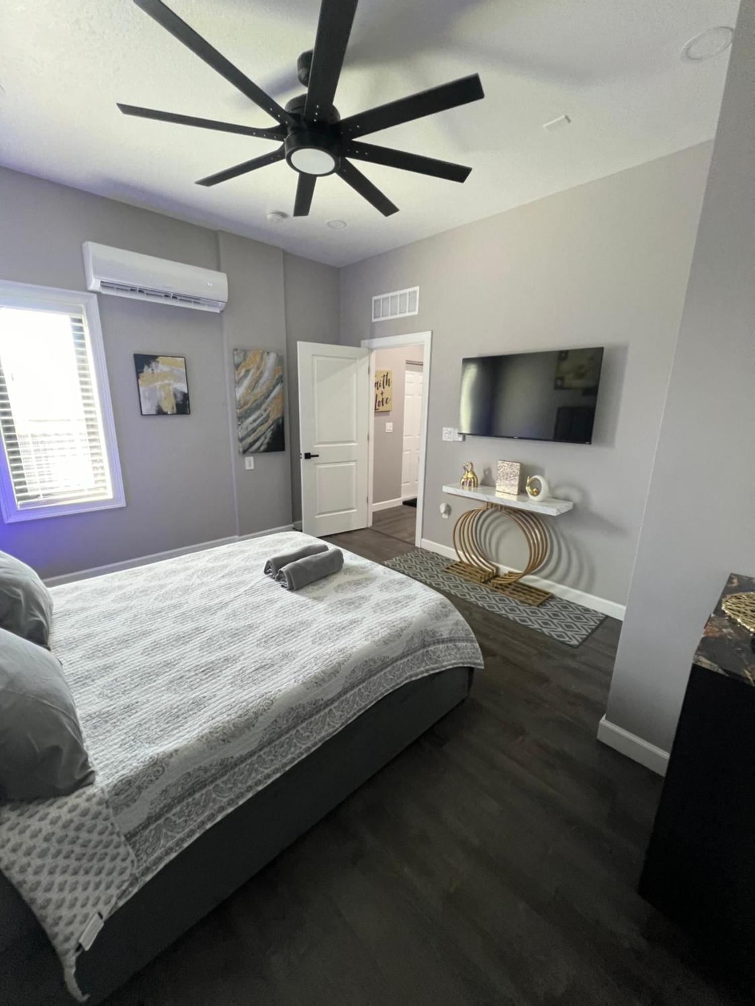 The Palm Suite Lehigh Acres Eksteriør bilde