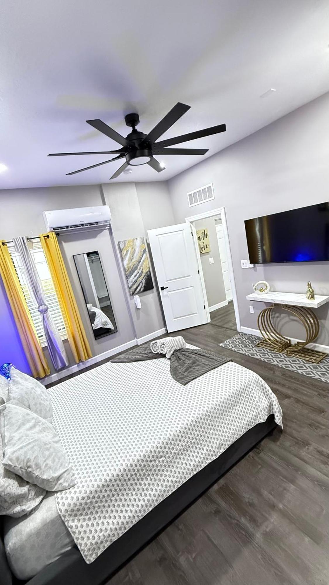 The Palm Suite Lehigh Acres Eksteriør bilde